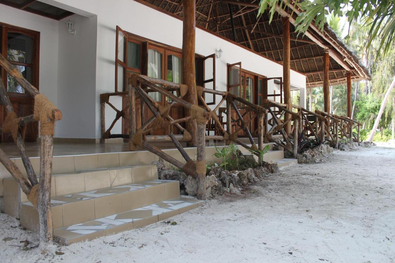 Panga Chumvi Beach Resort Matemwe  Exteriör bild