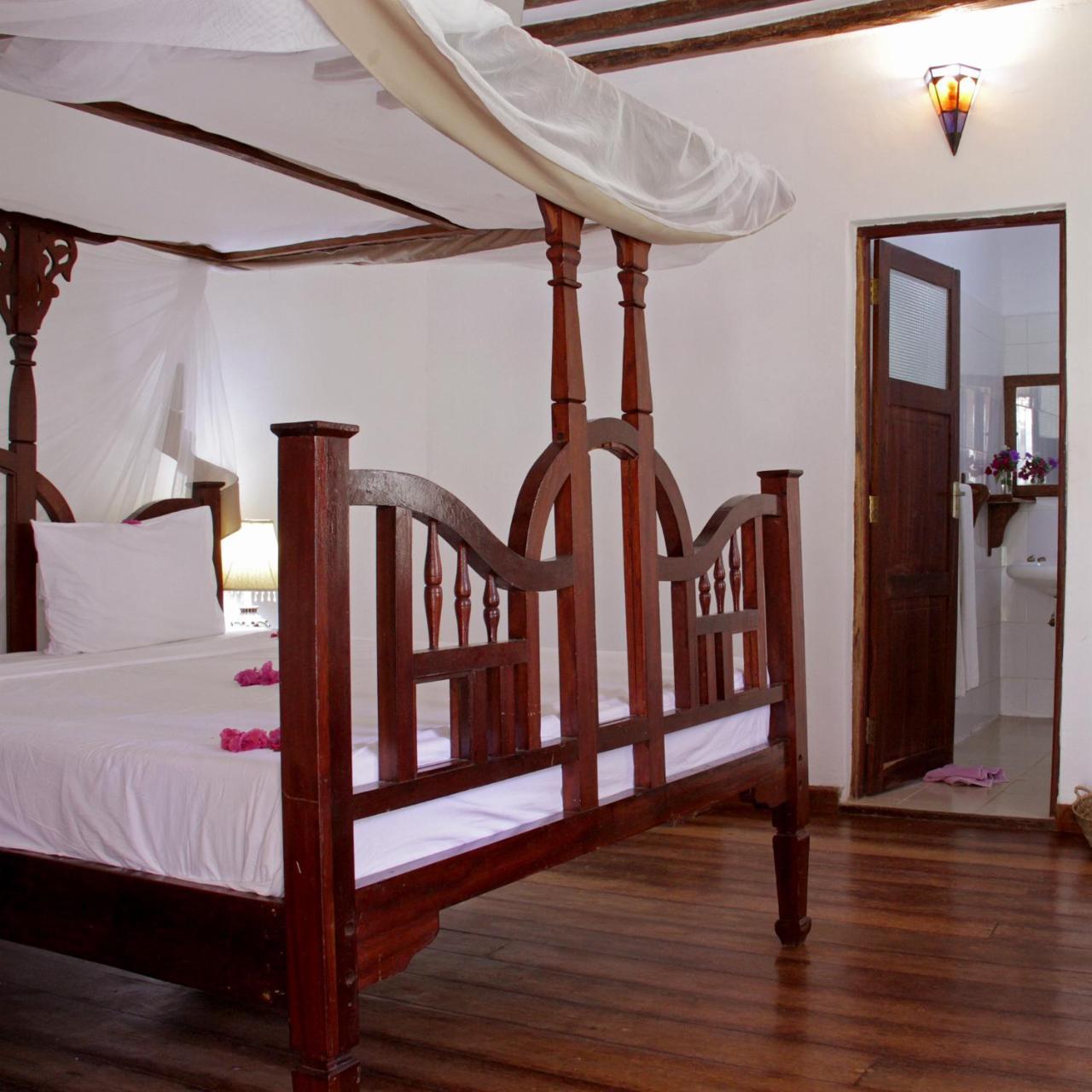 Panga Chumvi Beach Resort Matemwe  Exteriör bild