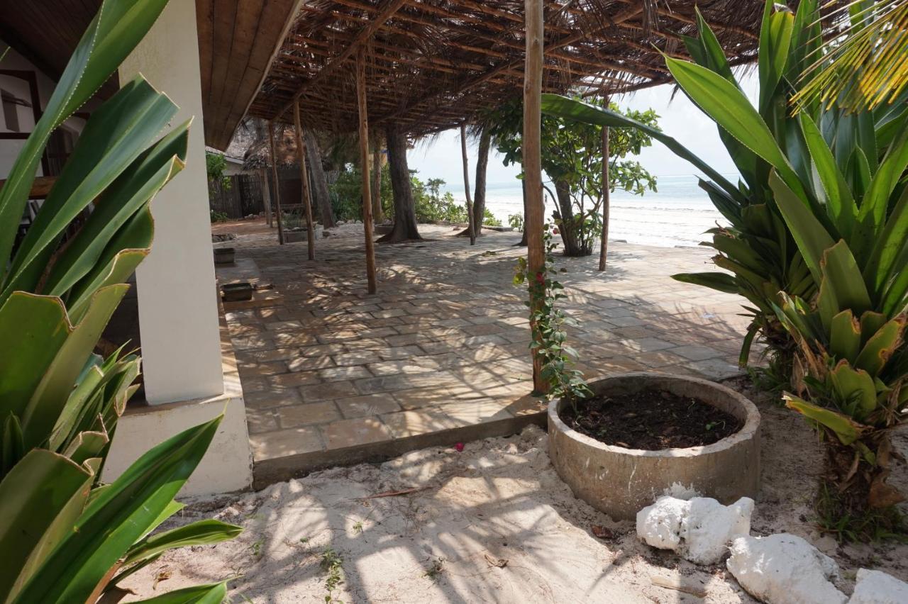 Panga Chumvi Beach Resort Matemwe  Exteriör bild